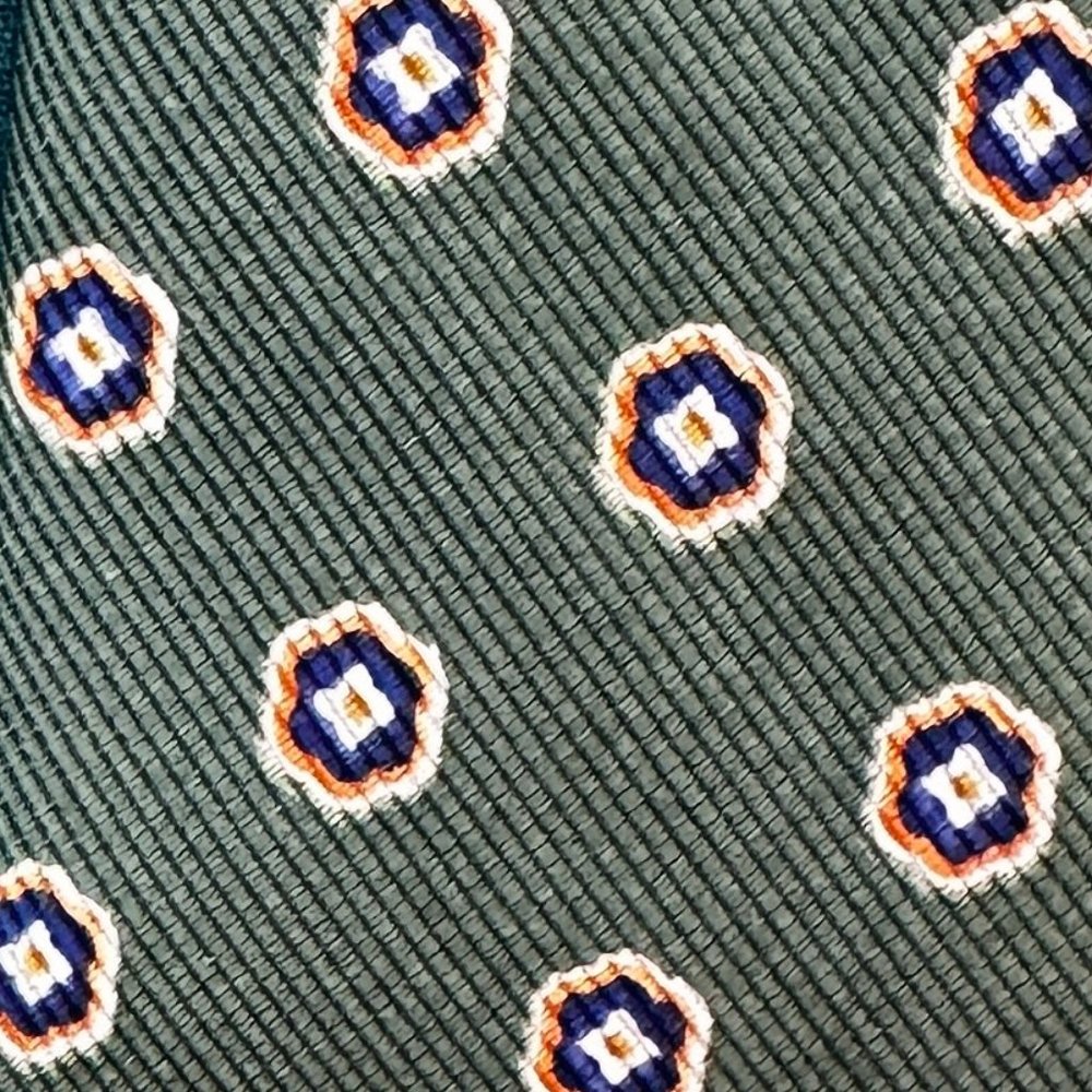 Alan Flusser Saks 5th Ave Green Tie with Blue Flowers